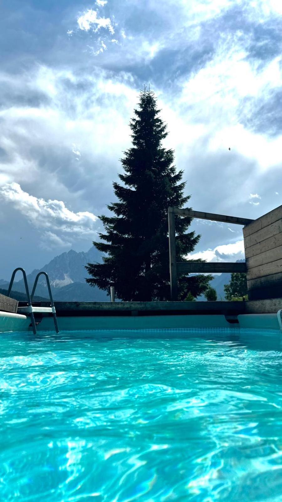 Hotel Almhof Innichen Exteriör bild